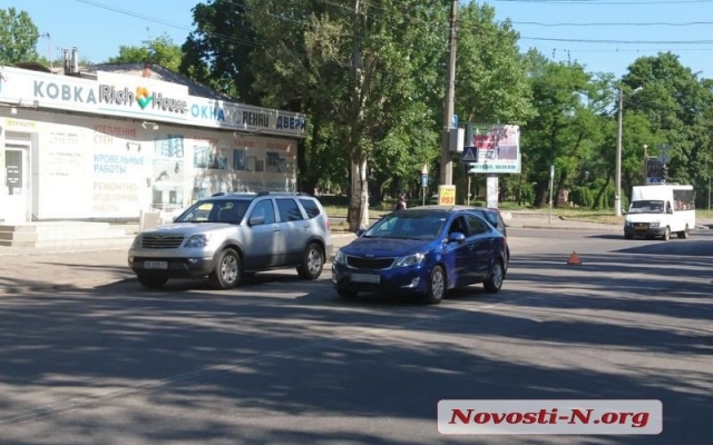 На Пушкинской аварии: не соблюдал дистанцию и врезался в автомобиль Фото № 0 На Пушкинской аварии: не соблюдал дистанцию и врезался в автомобиль Фото № 0