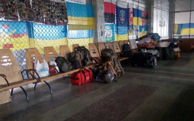 Одни стены – все, что осталось после карантина в находящемся в здании николаевского ж/д вокзала волонтерском пункте Фото № 0 Одни стены – все, что осталось после карантина в находящемся в здании николаевского ж/д вокзала волонтерском пункте Фото № 0