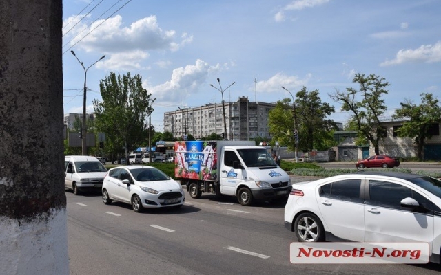 На Центральном проспекте столкнулись два автомобиля Фото № 1 На Центральном проспекте столкнулись два автомобиля Фото № 1
