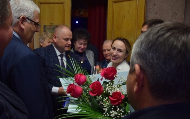 Сегодня в Николаеве поздравили чиновников всех уровней с Днём самоуправления Фото № 0 Сегодня в Николаеве поздравили чиновников всех уровней с Днём самоуправления Фото № 0