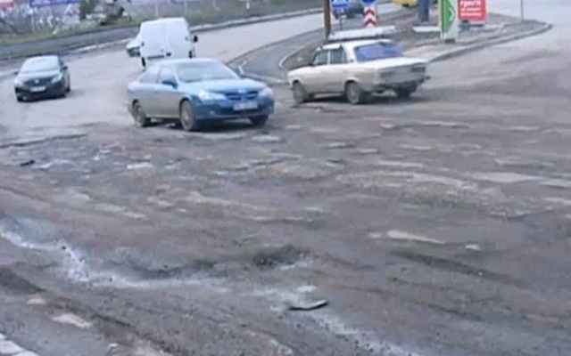 Почему разрушаются дороги в Николаева? Ответ на этот вопрос искали специалисты по недвижимости Фото № 0 Почему разрушаются дороги в Николаева? Ответ на этот вопрос искали специалисты по недвижимости Фото № 0