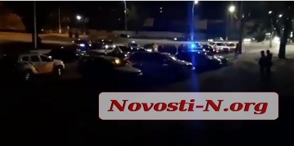 В результате конфликта возле гостиницы «Турист» ножевое ранение получил таксист Фото № 0 В результате конфликта возле гостиницы «Турист» ножевое ранение получил таксист Фото № 0