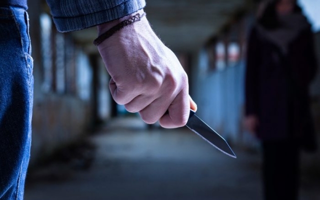 В Николаеве задержали подозреваемого, который ранил мужчину ножом Фото № 0 В Николаеве задержали подозреваемого, который ранил мужчину ножом Фото № 0