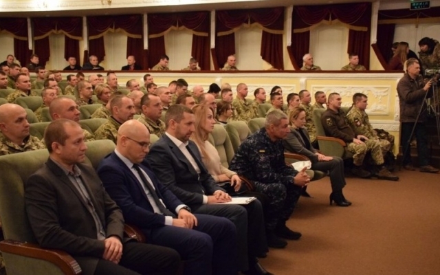 Сегодня военнослужащим из Николаева вручали сертификаты на жилье Фото № 9 Сегодня военнослужащим из Николаева вручали сертификаты на жилье Фото № 9