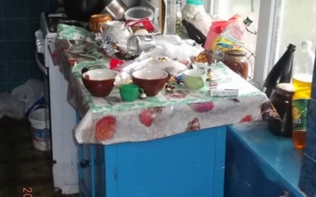Соцработники и неравнодушные граждане спасали трёх малышей от голодной и холодной смерти Фото № 2 Соцработники и неравнодушные граждане спасали трёх малышей от голодной и холодной смерти Фото № 2