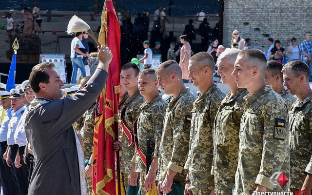 В Николаеве 237 новобранцев приняли военную присягу Фото № 8 В Николаеве 237 новобранцев приняли военную присягу Фото № 8