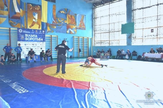 В Николаеве прошел Чемпионат Украины по вольной борьбе среди школьников Фото № 11 В Николаеве прошел Чемпионат Украины по вольной борьбе среди школьников Фото № 11