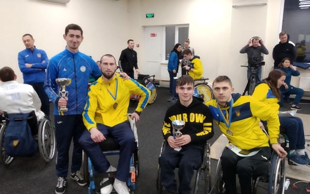 Николаевцы одержали победу на чемпионате Украины по фехтованию на колясках Фото № 1 Николаевцы одержали победу на чемпионате Украины по фехтованию на колясках Фото № 1