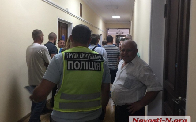 «Маргариновый» и «колбасный» скандалы: в Николаеве активисты требуют увольнения Глеба Новоторова Фото № 0 «Маргариновый» и «колбасный» скандалы: в Николаеве активисты требуют увольнения Глеба Новоторова Фото № 0