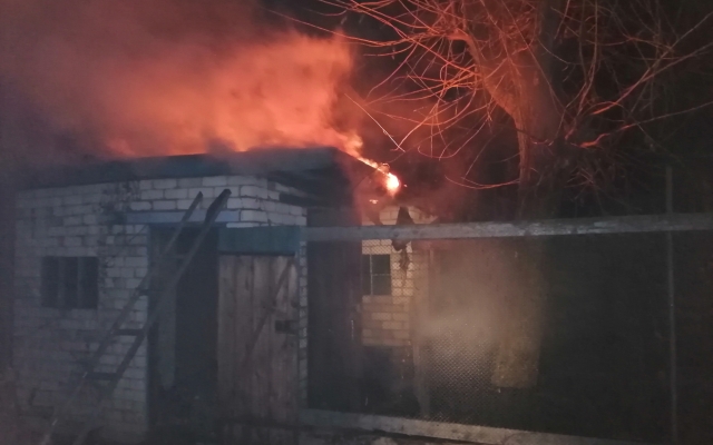 В Константиновке на дачном участке произошел пожар Фото № 1 В Константиновке на дачном участке произошел пожар Фото № 1