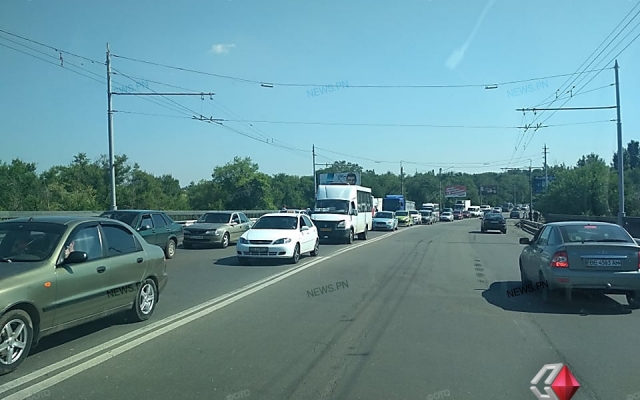 Президент Украины осмотрел трассу Н-14 и приехал на Николаевский судостроительный завод, чтобы обсудить судьбу крейсера «Украина» Фото № 14 Президент Украины осмотрел трассу Н-14 и приехал на Николаевский судостроительный завод, чтобы обсудить судьбу крейсера «Украина» Фото № 14