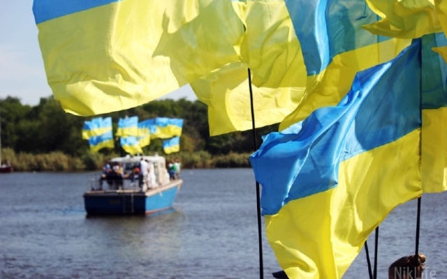 Николаевцы хотят установить рекорд на воде в честь Дня Независимости Фото № 0 Николаевцы хотят установить рекорд на воде в честь Дня Независимости Фото № 0