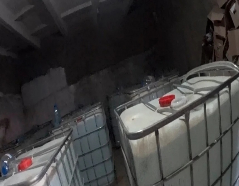 В Николаеве незаконно изготовляли алкоголь, изъято 11 тыс литров фальсификата Фото № 0 В Николаеве незаконно изготовляли алкоголь, изъято 11 тыс литров фальсификата Фото № 0