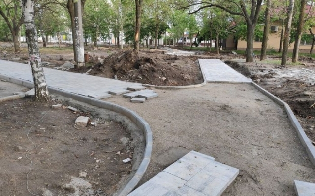 В Корабельном районе продолжается строительство обновленного сквера «Витовский» (фото, видео) Фото № 1 В Корабельном районе продолжается строительство обновленного сквера «Витовский» (фото, видео) Фото № 1