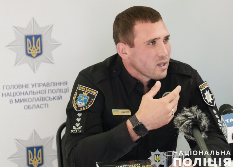 Полицейские будут общаться с гражданами только на «Вы» - начальник полиции Николаевской области Фото № 0 Полицейские будут общаться с гражданами только на «Вы» - начальник полиции Николаевской области Фото № 0