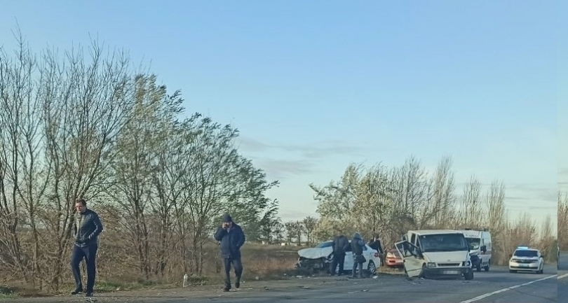 Массовое дтп с пострадавшими под Николаевом Фото № 2 Массовое дтп с пострадавшими под Николаевом Фото № 2