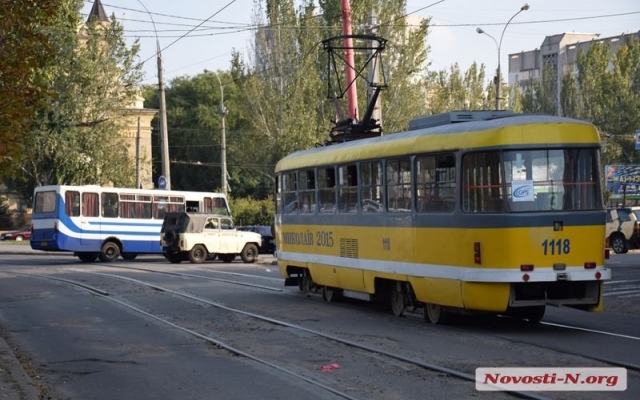 Не пропустил автобус отъезжающий от остановки кто виноват при дтп