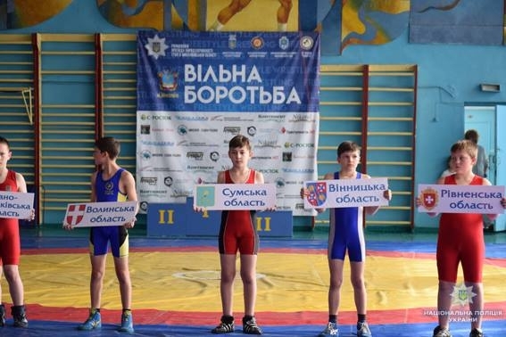 В Николаеве прошел Чемпионат Украины по вольной борьбе среди школьников Фото № 9 В Николаеве прошел Чемпионат Украины по вольной борьбе среди школьников Фото № 9