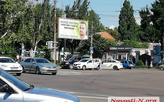 Авария на Пушкинском кольце, образовалась огромная автопробка Фото № 5 Авария на Пушкинском кольце, образовалась огромная автопробка Фото № 5
