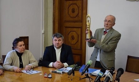 Жителям Николаева предложили назвать своих претендентов на получение звания «Горожанин года» - «Человек года» Фото № 0 Жителям Николаева предложили назвать своих претендентов на получение звания «Горожанин года» - «Человек года» Фото № 0