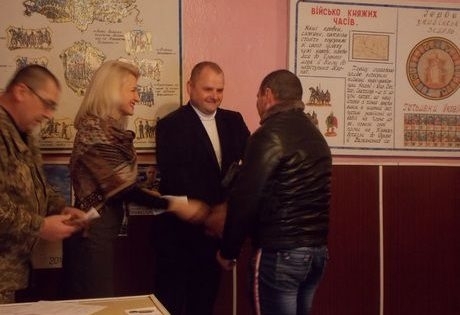 Участники АТО получили почетные нагрудные знаки Фото № 0 Участники АТО получили почетные нагрудные знаки Фото № 0