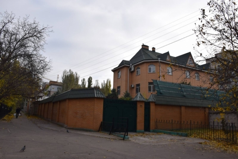 Депутат облсовета показал дом Сенкевича на Севастопольской Фото № 0 Депутат облсовета показал дом Сенкевича на Севастопольской Фото № 0