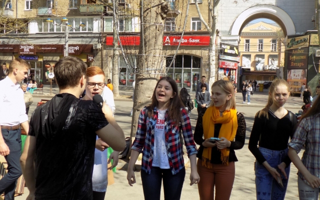 В Николаеве стартовал музыкальный марафон «Николаев поет на Соборной» Фото № 19 В Николаеве стартовал музыкальный марафон «Николаев поет на Соборной» Фото № 19