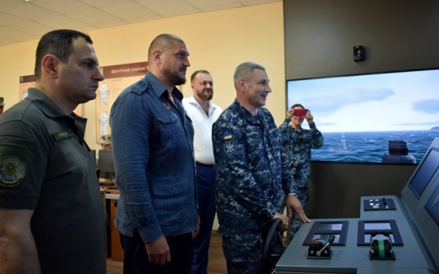 Губернатор Николаевской области Алексей Савченко вручил морпехам сертификаты на квартиры Фото № 3 Губернатор Николаевской области Алексей Савченко вручил морпехам сертификаты на квартиры Фото № 3