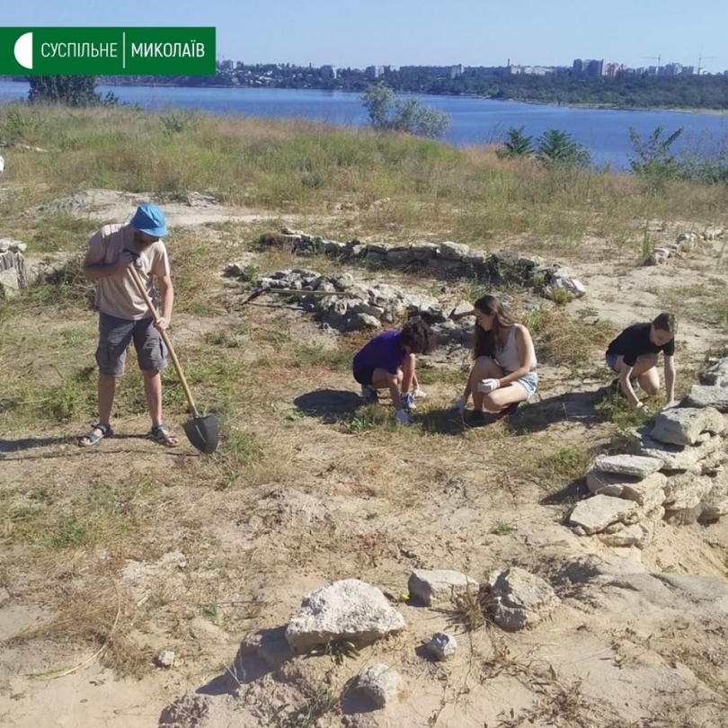 «Большая уборка» - в Николаеве отмечают День археолога Фото № 1 «Большая уборка» - в Николаеве отмечают День археолога Фото № 1