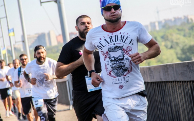 По Николаеву пробежались самые бородатые люди города Фото № 8 По Николаеву пробежались самые бородатые люди города Фото № 8