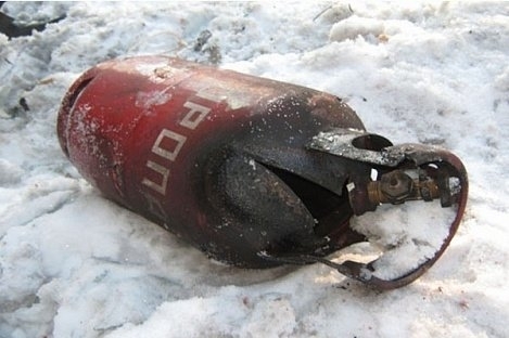 В Николаеве на СТО взорвался газовый баллон Фото № 0 В Николаеве на СТО взорвался газовый баллон Фото № 0