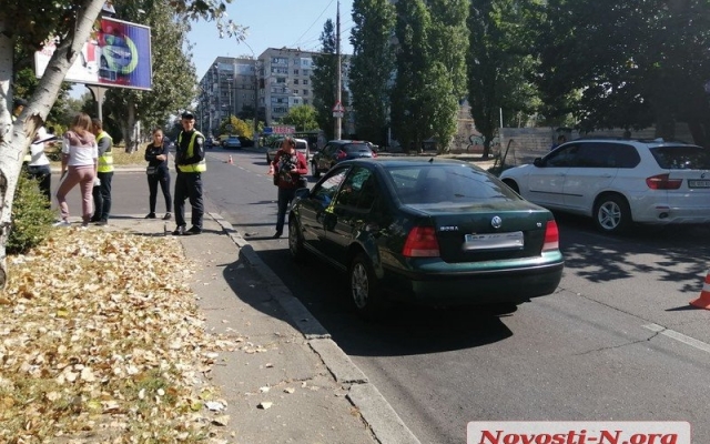 На Центральном проспекте автомобиль сбил пешехода Фото № 7 На Центральном проспекте автомобиль сбил пешехода Фото № 7