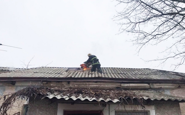 На Николаевщине чуть не сгорел дом Фото № 1 На Николаевщине чуть не сгорел дом Фото № 1