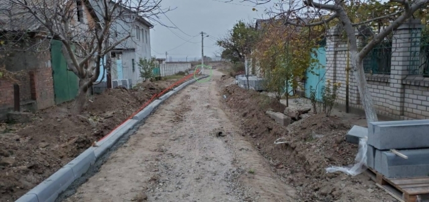 В Николаеве рабочие при укладке асфальта сузили проезжую часть улицы Фото № 0 В Николаеве рабочие при укладке асфальта сузили проезжую часть улицы Фото № 0