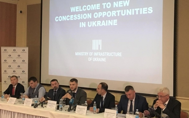Состоялась презентация пилотных проектов концессии госстивидоров в портах Ольвия и Херсон Фото № 0 Состоялась презентация пилотных проектов концессии госстивидоров в портах Ольвия и Херсон Фото № 0