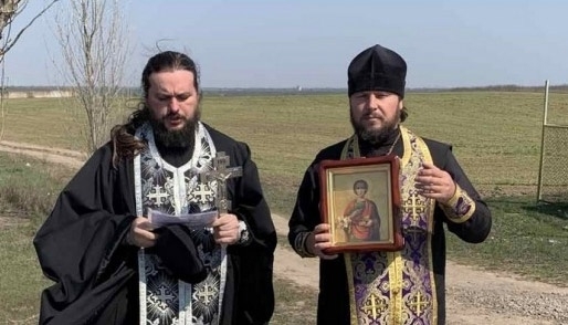 В Очакове подняли мощи великомученика и целителя Пантелеймона на борьбу с эпидемией, а в Николаеве облетели город с иконами Фото № 0 В Очакове подняли мощи великомученика и целителя Пантелеймона на борьбу с эпидемией, а в Николаеве облетели город с иконами Фото № 0