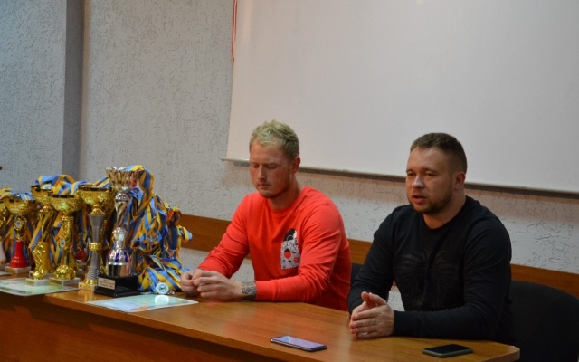 В Николаеве прошло награждение победителей летнего сезона Лиги уличного футбола 2019 года Фото № 1 В Николаеве прошло награждение победителей летнего сезона Лиги уличного футбола 2019 года Фото № 1