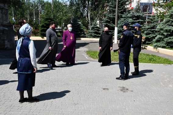 Перед Троицей спасатели посетили храмы Николаева Фото № 0 Перед Троицей спасатели посетили храмы Николаева Фото № 0