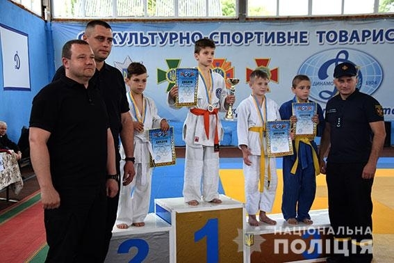 В Николаевской области проходит Всеукраинский турнир по дзюдо «Память», посвященный погибшим правоохранителям и воинам АТО Фото № 2 В Николаевской области проходит Всеукраинский турнир по дзюдо «Память», посвященный погибшим правоохранителям и воинам АТО Фото № 2
