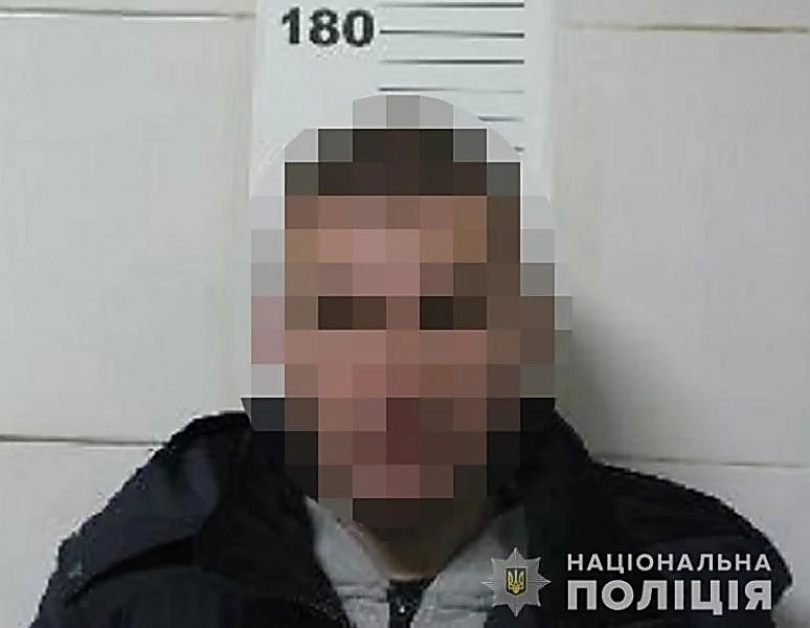 В Киеве арестовали жителя Николаевщины, который с ножом напал на девушку Фото № 0 В Киеве арестовали жителя Николаевщины, который с ножом напал на девушку Фото № 0