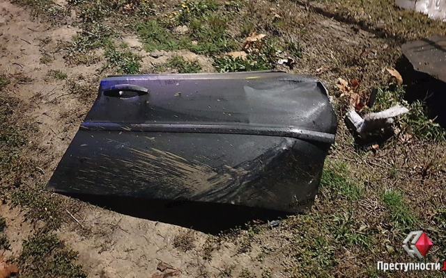 В Корабельном районе автомобиль на огромной скорости вылетел на обочину и врезался в столб: пассажир – погиб, водитель – в больнице Фото № 6 В Корабельном районе автомобиль на огромной скорости вылетел на обочину и врезался в столб: пассажир – погиб, водитель – в больнице Фото № 6