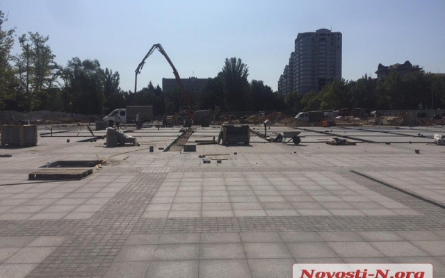 Соборную площадь откроют ко Дню города, но фонтаны пока работать не будут Фото № 1 Соборную площадь откроют ко Дню города, но фонтаны пока работать не будут Фото № 1