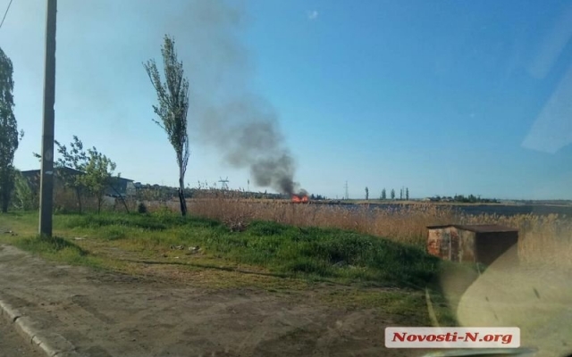 В Аляудах снова горит камыш, браконьеры охотятся за щукой Фото № 4 В Аляудах снова горит камыш, браконьеры охотятся за щукой Фото № 4