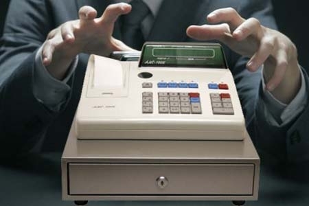Привязали продавца к стулу, взяли из кассы 120 тысяч гривен – на Николаевщине двое совершили разбойное нападение Фото № 0 Привязали продавца к стулу, взяли из кассы 120 тысяч гривен – на Николаевщине двое совершили разбойное нападение Фото № 0