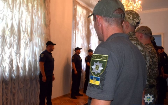 Николаевские полицейские отправились на стажировку в Луганскую область Фото № 2 Николаевские полицейские отправились на стажировку в Луганскую область Фото № 2