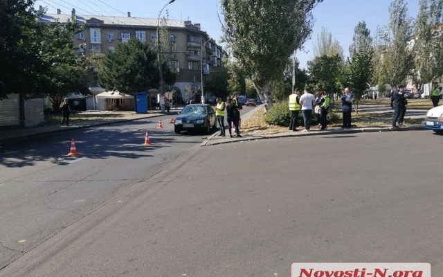 На Центральном проспекте автомобиль сбил пешехода Фото № 8 На Центральном проспекте автомобиль сбил пешехода Фото № 8