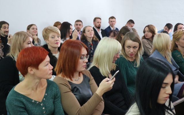 В Центральном суде города Николаева работники суда принимали поздравления Фото № 2 В Центральном суде города Николаева работники суда принимали поздравления Фото № 2