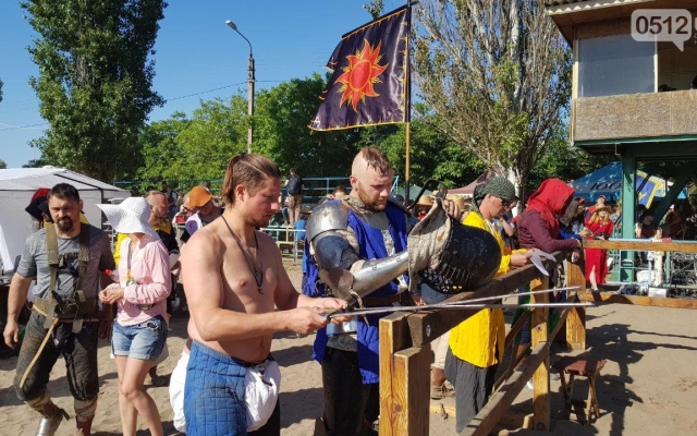 В Николаеве проходит III Рыцарский фестиваль исторического средневекового боя «Кубок Ольвии-2018» Фото № 13 В Николаеве проходит III Рыцарский фестиваль исторического средневекового боя «Кубок Ольвии-2018» Фото № 13