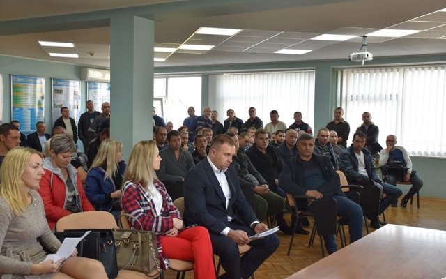 Губернатор Николаевской области Александр Стадник встретился с работниками Стивидорной компании «Ольвия » Фото № 5 Губернатор Николаевской области Александр Стадник встретился с работниками Стивидорной компании «Ольвия » Фото № 5