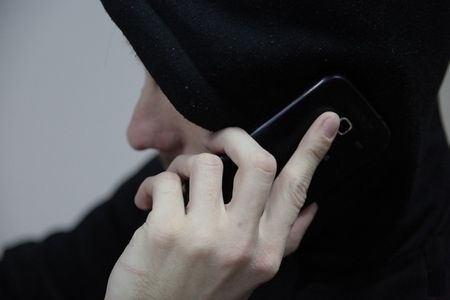 Мошенники в Николаеве ходят по квартирам под видом полицейских с просьбой открыть дверь Фото № 0 Мошенники в Николаеве ходят по квартирам под видом полицейских с просьбой открыть дверь Фото № 0